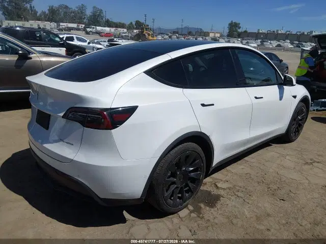 2021 Tesla Model Y Long Range Dual Motor All-wheel Drive VIN 5YJYGDEE5MF287210 фото 4