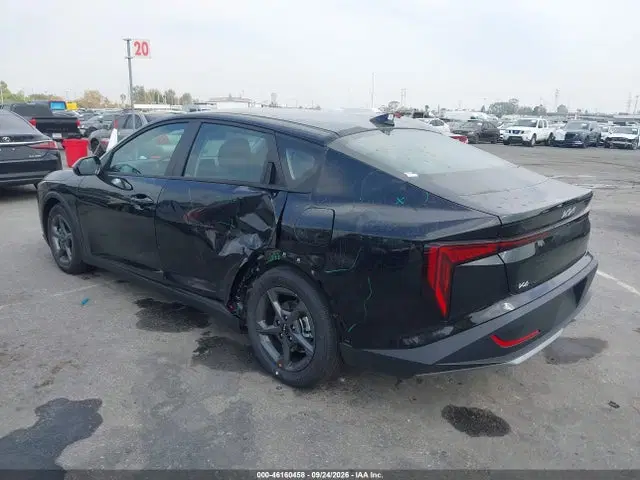 2026 KIA K4 Lxs VIN 3KPFT4DE5TE371732 фото 3