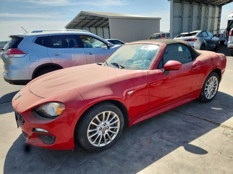 JC1NFAEK9H0127889 — 2017 Fiat 124 Spider, Механические повреждения, фото до ремонта