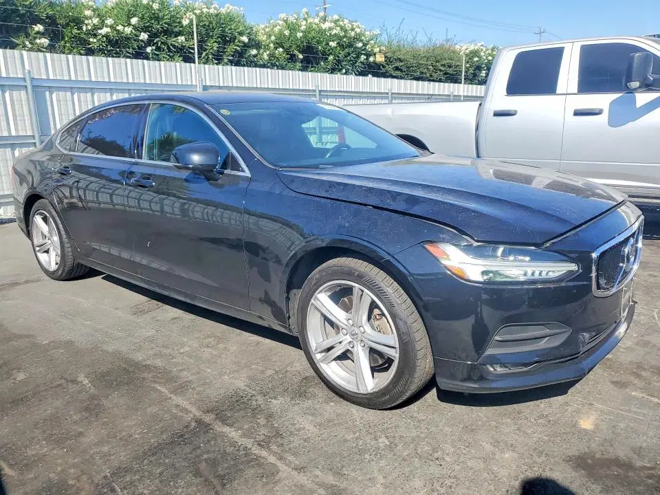 2019 Volvo S90 VIN LVY102AK7KP096759 фото 4