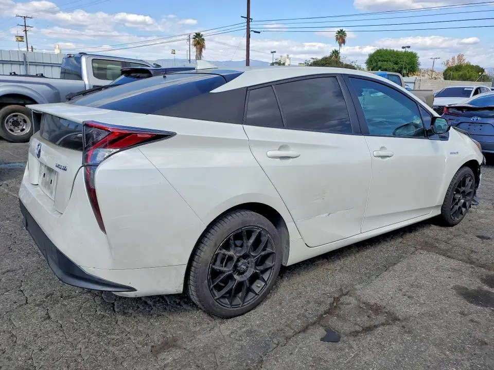 2016 Toyota Prius VIN JTDKARFU6G3010027 фото 3