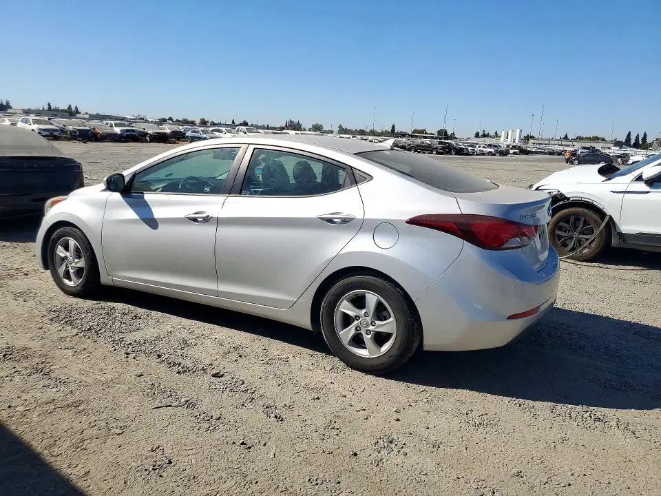 2015 Hyundai Elantra VIN 5NPDH4AE0FH646386 фото 2