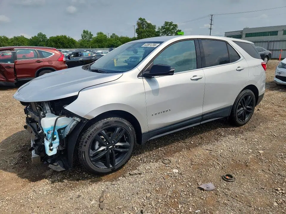 2GNAXKEV1L6239558 — 2020 Chevrolet Equinox, Передняя часть, фото до ремонта