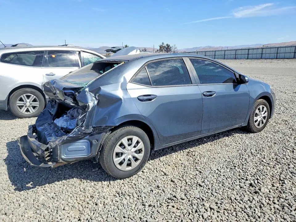 2015 Toyota Corolla VIN 5YFBURHE2FP310456 фото 3