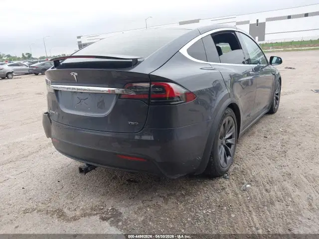2018 Tesla Model X 100d/75d/p100d VIN 5YJXCAE29JF099961 фото 4