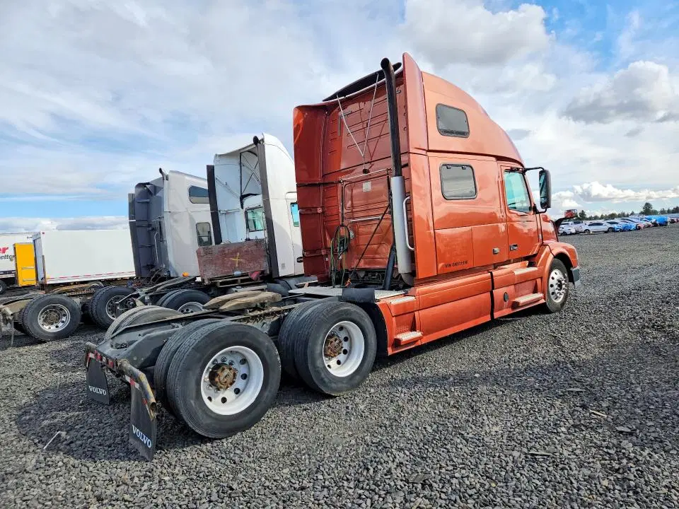 2016 VOLVO VN VIN 4V4NC9EG9GN931590 фото 3
