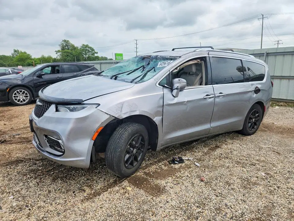 2C4RC1BG2MR532313 — 2021 Chrysler Pacifica, Передняя часть, фото до ремонта