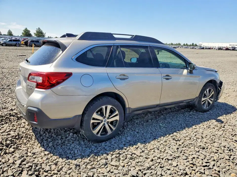 2018 SUBARU OUTBACK VIN 4S4BSENC2J3220111 фото 3