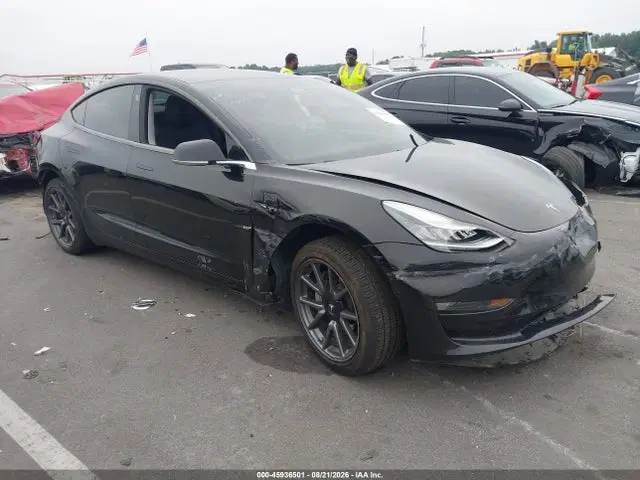 5YJ3E1EA6JF123178 — 2018 Tesla Model 3 Long Range/Mid Range, Передняя часть (Front & Rear), фото до ремонта