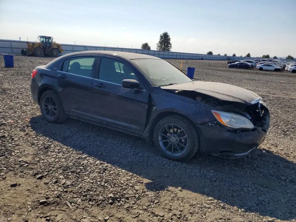 2011 CHRYSLER 200 VIN 1C3BC1FB2BN558649 фото 4