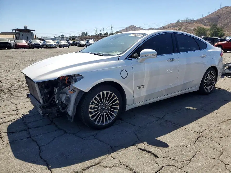 3FA6P0SU6HR254013 — 2017 Ford Fusion, Передняя часть (Front End), фото до ремонта