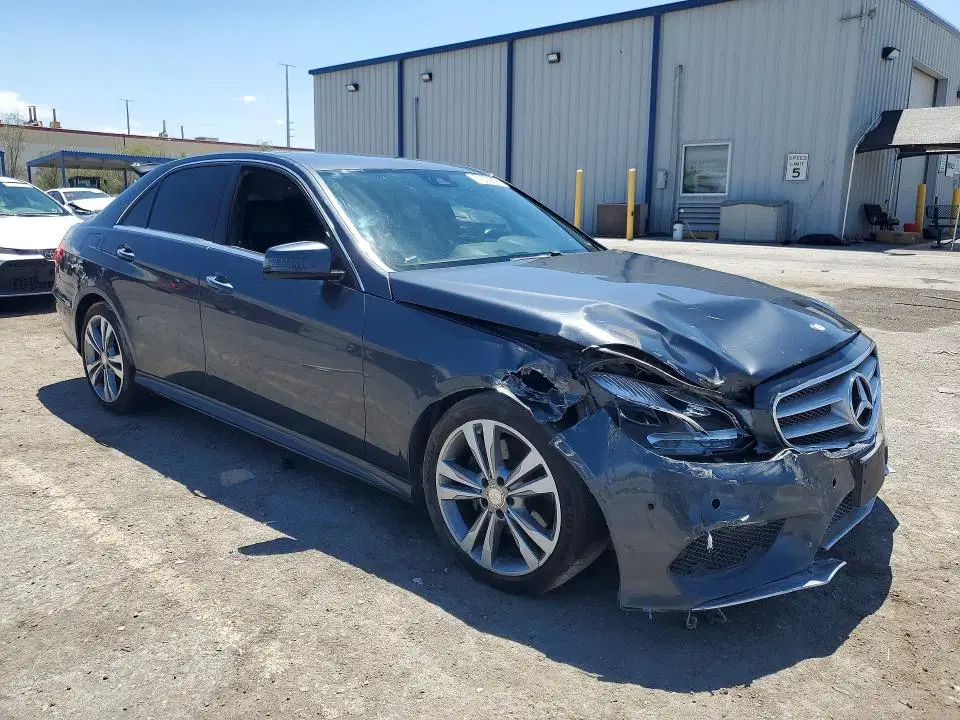 2016 Mercedes-Benz E VIN WDDHF5KB9GB230119 фото 4