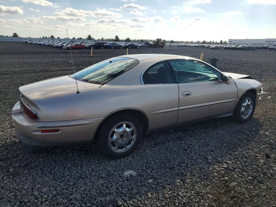 1998 BUICK RIVIERA VIN 1G4GD221XW4709360 фото 3