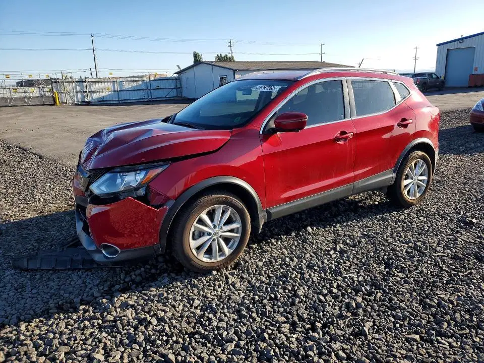 JN1BJ1CR9JW292531 — 2018 Nissan Rogue Sport, Передняя часть, фото до ремонта