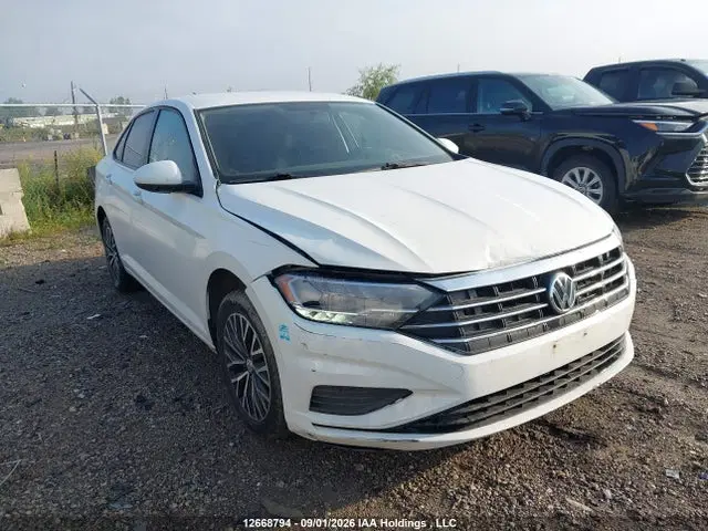 3VWCB7BUXLM053786 — 2020 Volkswagen Jetta Comfortline, Передняя часть (Front), фото до ремонта