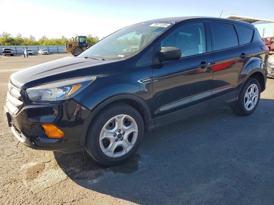 1FMCU0F70KUB63065 — 2019 Ford Escape, Задняя часть, фото до ремонта