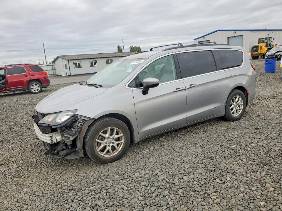2C4RC1DG0MR523896 — 2021 Chrysler Voyager, Передняя часть, фото до ремонта