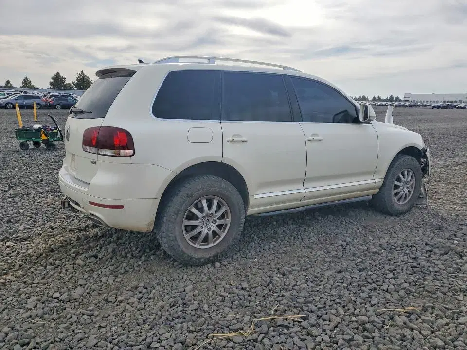 2010 VOLKSWAGEN TOUAREG VIN WVGAK7A93AD003419 фото 4