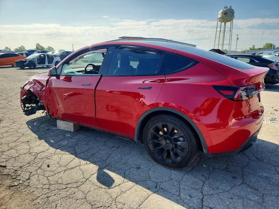 2022 TESLA MODEL Y VIN 7SAYGDEE8NF325940 фото 3