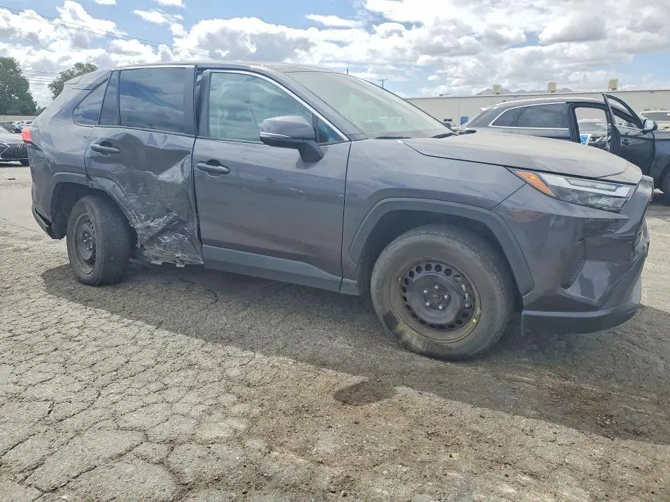 2025 Toyota RAV4 VIN 2T3K1RFV1SW374922 фото 4
