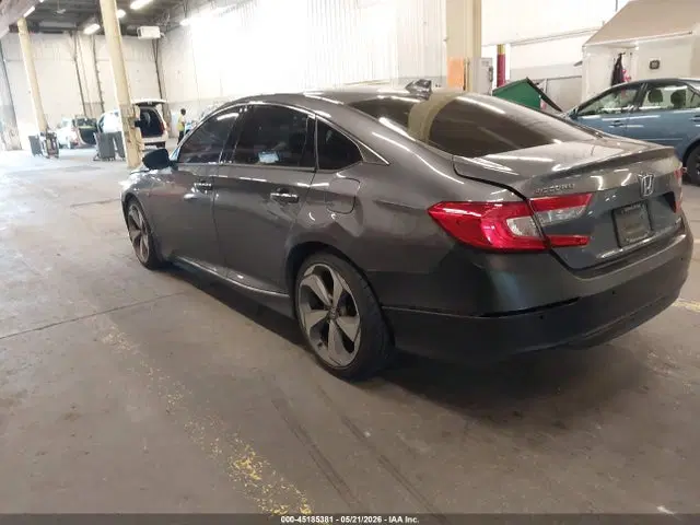 2018 Honda Accord Touring VIN 1HGCV1F98JA024683 фото 3