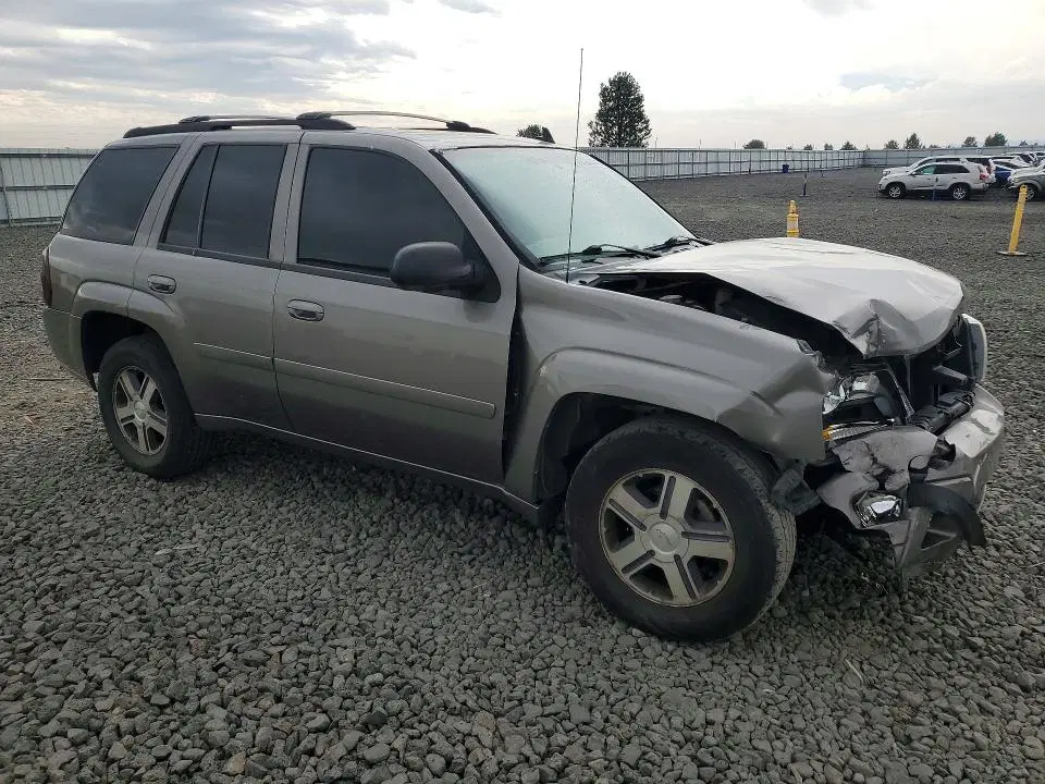 2007 CHEVROLET TRAILBLAZER VIN 1GNDT13S772112781 фото 4