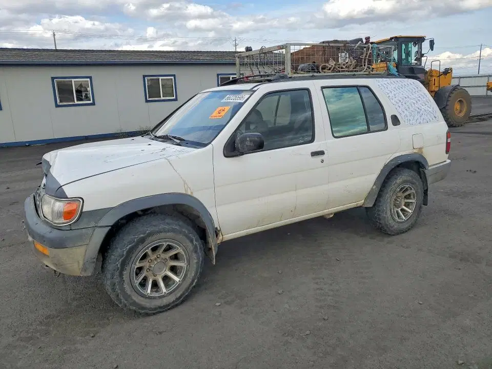 JN8AR05Y1WW229466 — 1998 Nissan Pathfinder, Передняя часть, фото до ремонта