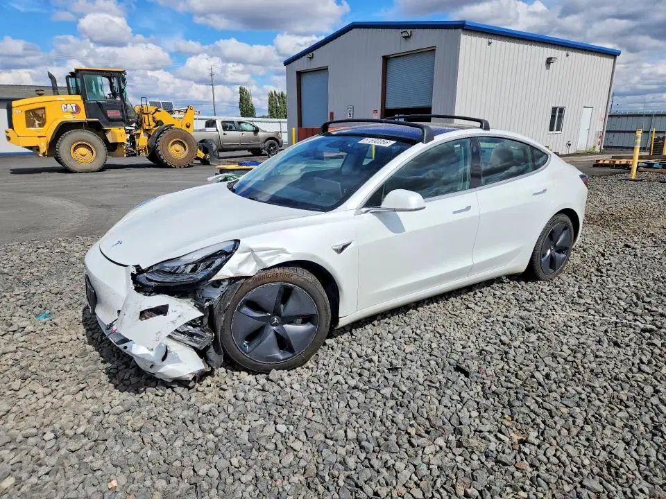 5YJ3E1EB1KF199773 — 2019 Tesla Model 3, Передняя часть, фото до ремонта