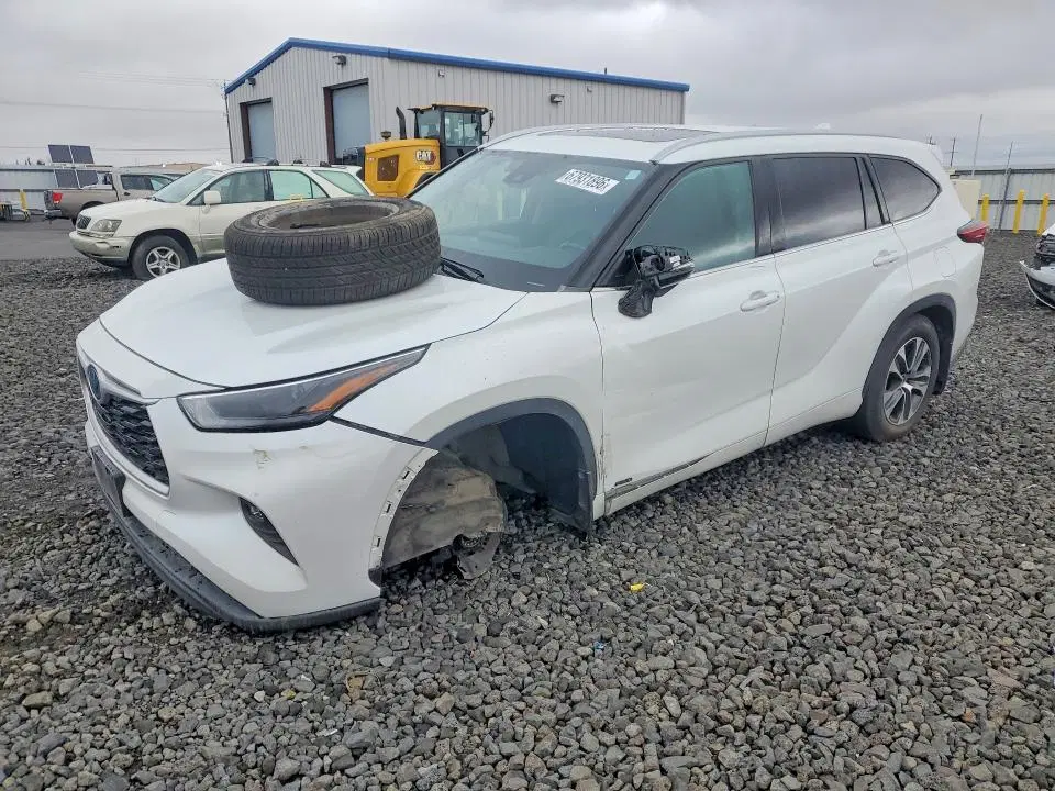 5TDHBRCH2NS554647 — 2022 Toyota Highlander Hybrid, Передняя часть, фото до ремонта