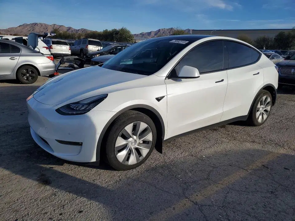 7SAYGAEE0NF339751 — 2022 Tesla Model Y, Задняя часть, фото до ремонта