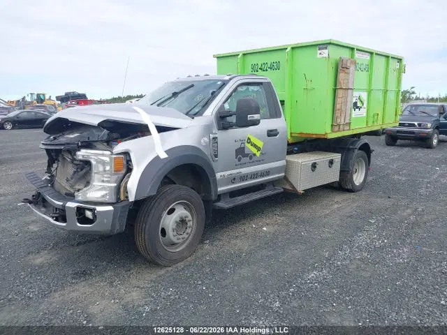 2021 Ford F-550 Chassis Xlt VIN 1FDUF5HT5MEC64900 фото 2