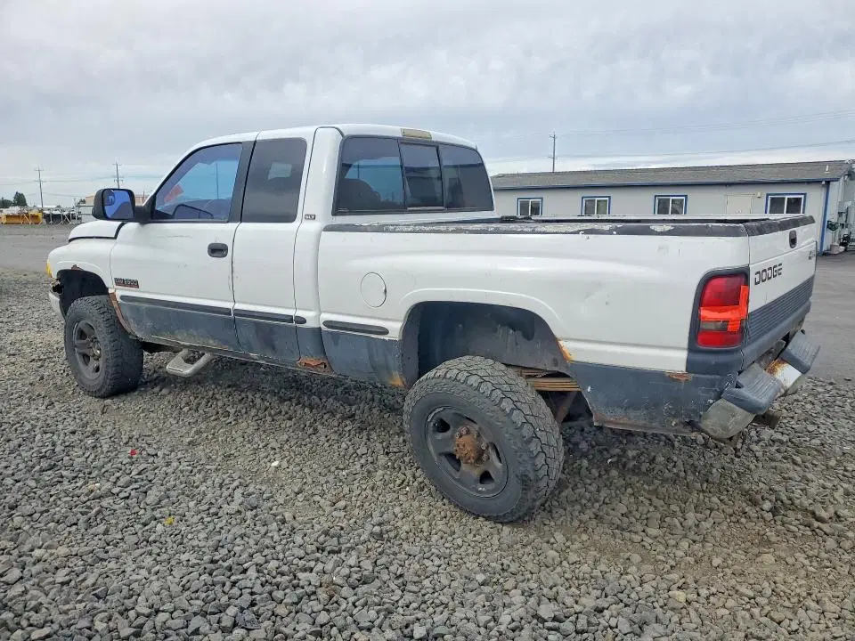 1998 DODGE RAM 2500 VIN 1B7KF23D6WJ142308 фото 2