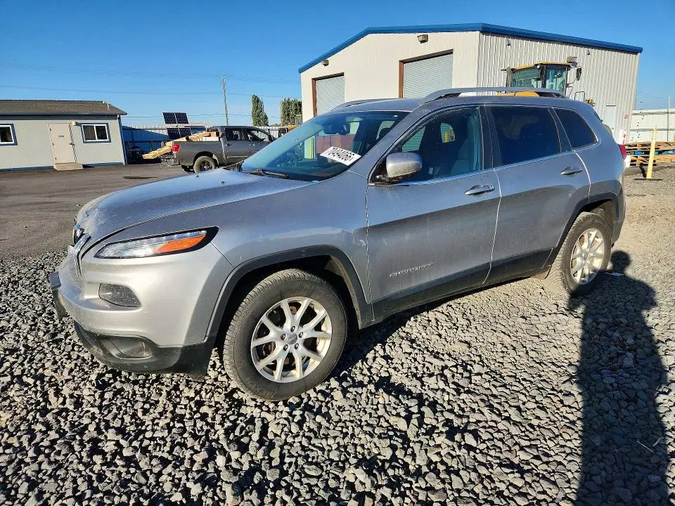 1C4PJMCS3HW648277 — 2017 Jeep Cherokee, Передняя часть, фото до ремонта