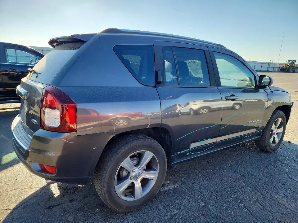 2016 Jeep Compass VIN 1C4NJCEA3GD749349 фото 3