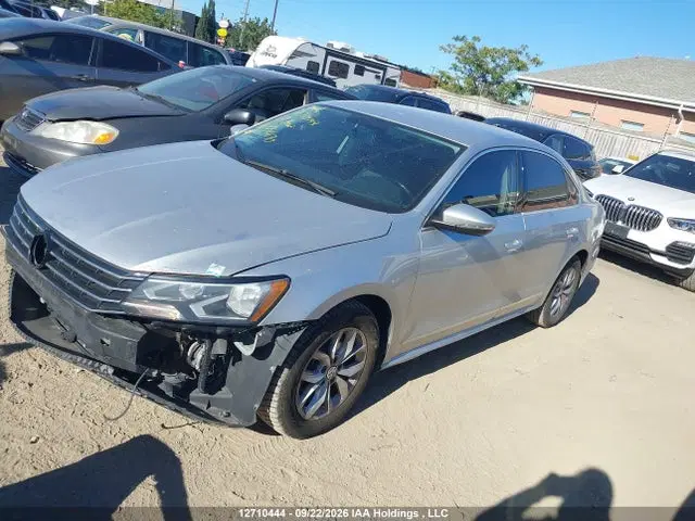 2017 Volkswagen Passat 1.8 Tsi Trendline+ VIN 1VWAT7A33HC080690 фото 2