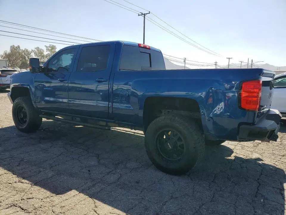 2016 Chevrolet Silverado VIN 1GC1KWE81GF264738 фото 2