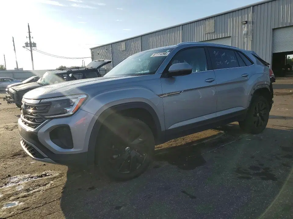 1V2WE2CA1RC251406 — 2024 Volkswagen Atlas Cross Sport, Задняя часть (Rear End), фото до ремонта