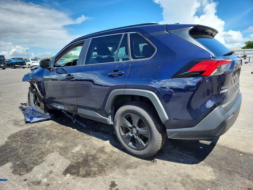 2021 TOYOTA RAV4 VIN 2T3W1RFV8MW172809 фото 2