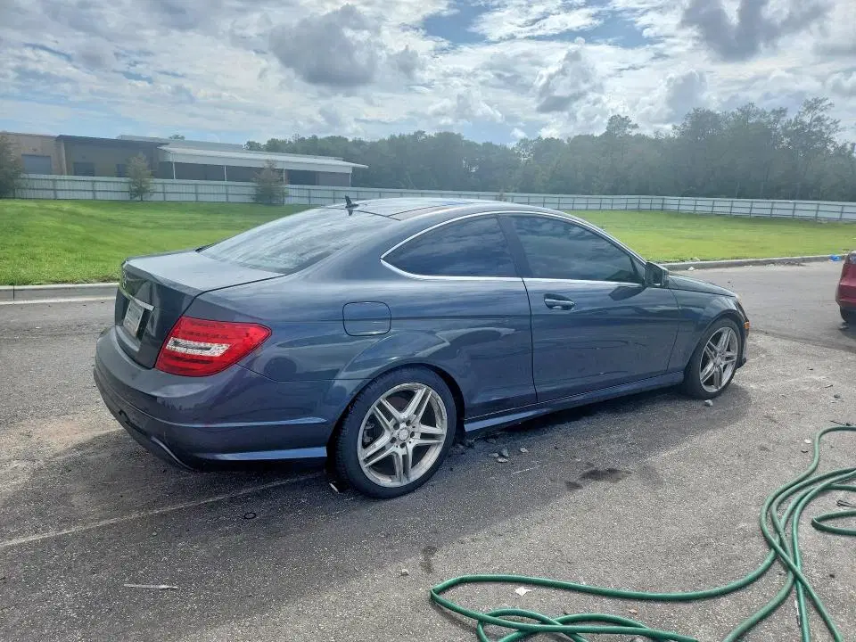 2013 MERCEDES-BENZ C VIN WDDGJ4HB3DG047020 фото 3