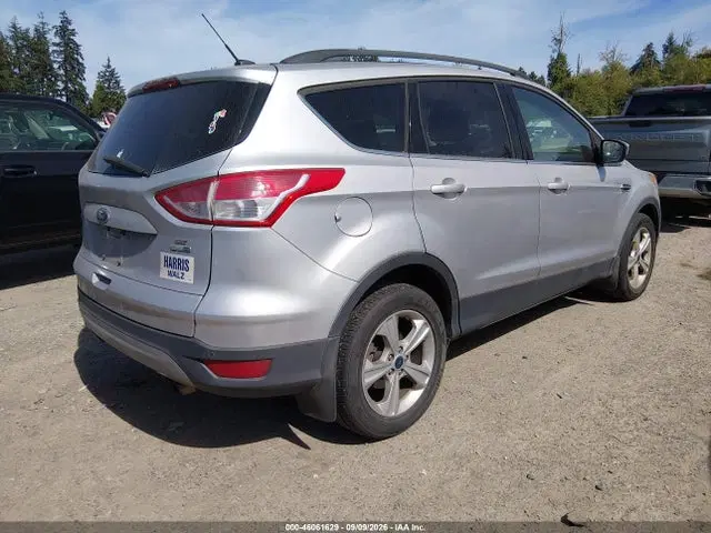 2016 Ford ESCAPE SE VIN 1FMCU9GX7GUA40230 фото 4