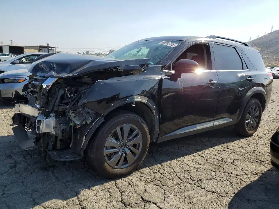 5N1DR3BA4RC286960 — 2024 Nissan Pathfinder, Передняя часть, фото до ремонта
