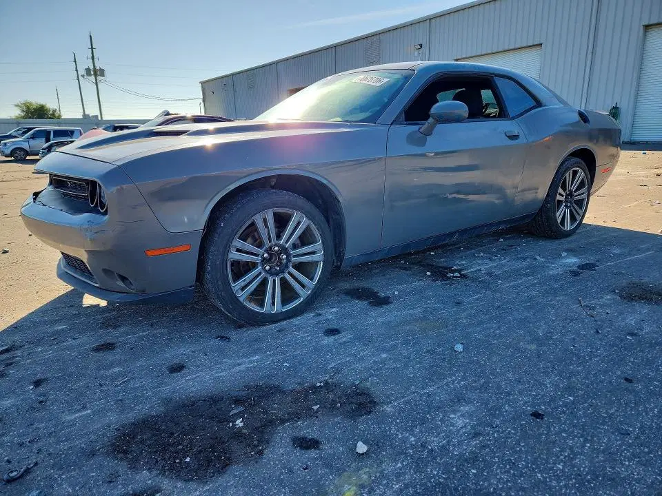 2C3CDZAG7KH596101 — 2019 Dodge Challenger, Передняя часть, фото до ремонта