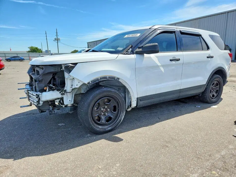 1FM5K8AR4KGB44345 — 2019 Ford Explorer, Задняя часть, фото до ремонта