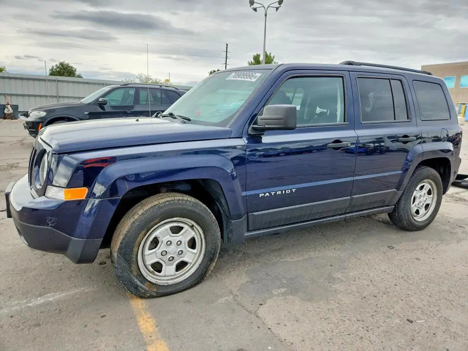1C4NJPBA0GD761308 — 2016 Jeep Patriot, мелкие вмятины и царапины, фото до ремонта