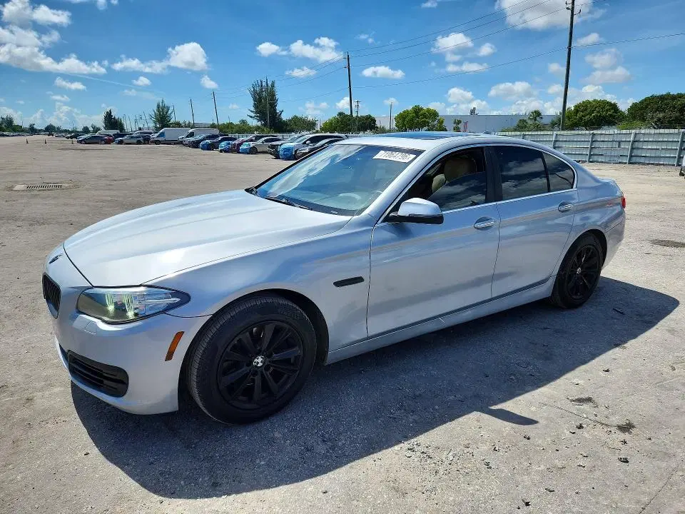 WBA5A5C5XED502793 — 2014 BMW 528, Мелкие вмятины и царапины, фото до ремонта
