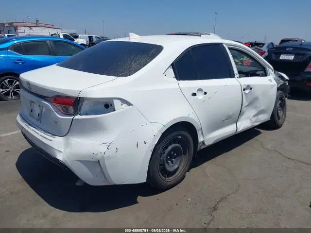 2026 Toyota COROLLA LE VIN JTDB4MEE0T3034208 фото 4
