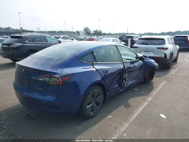 2022 Tesla Model 3 Long Range Dual Motor All-wheel Drive VIN 5YJ3E1EB3NF118700 фото 4
