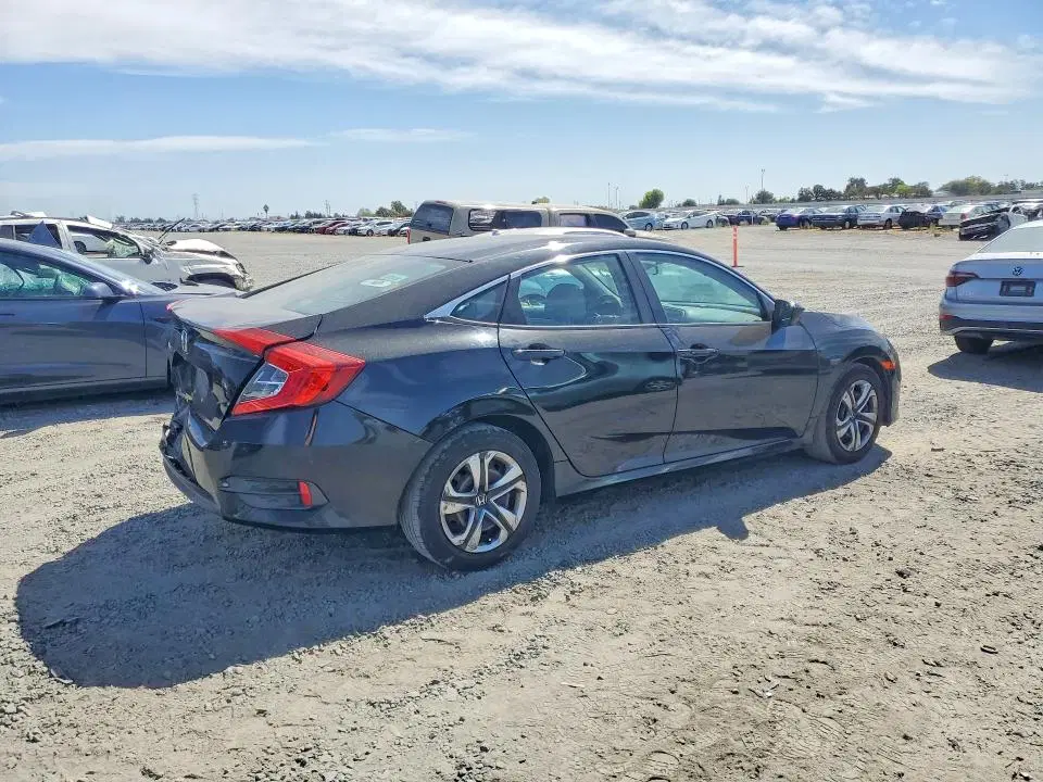 2018 Honda Civic VIN 19XFC2F54JE200825 фото 3