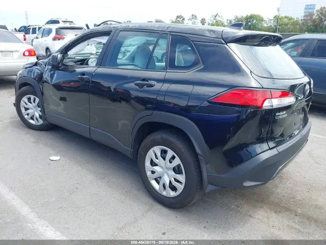 2024 Toyota Corolla Cross L VIN 7MUAAABG9RV109770 фото 3
