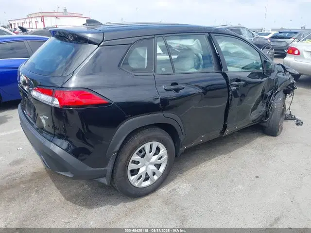2024 Toyota Corolla Cross L VIN 7MUAAABG9RV109770 фото 4